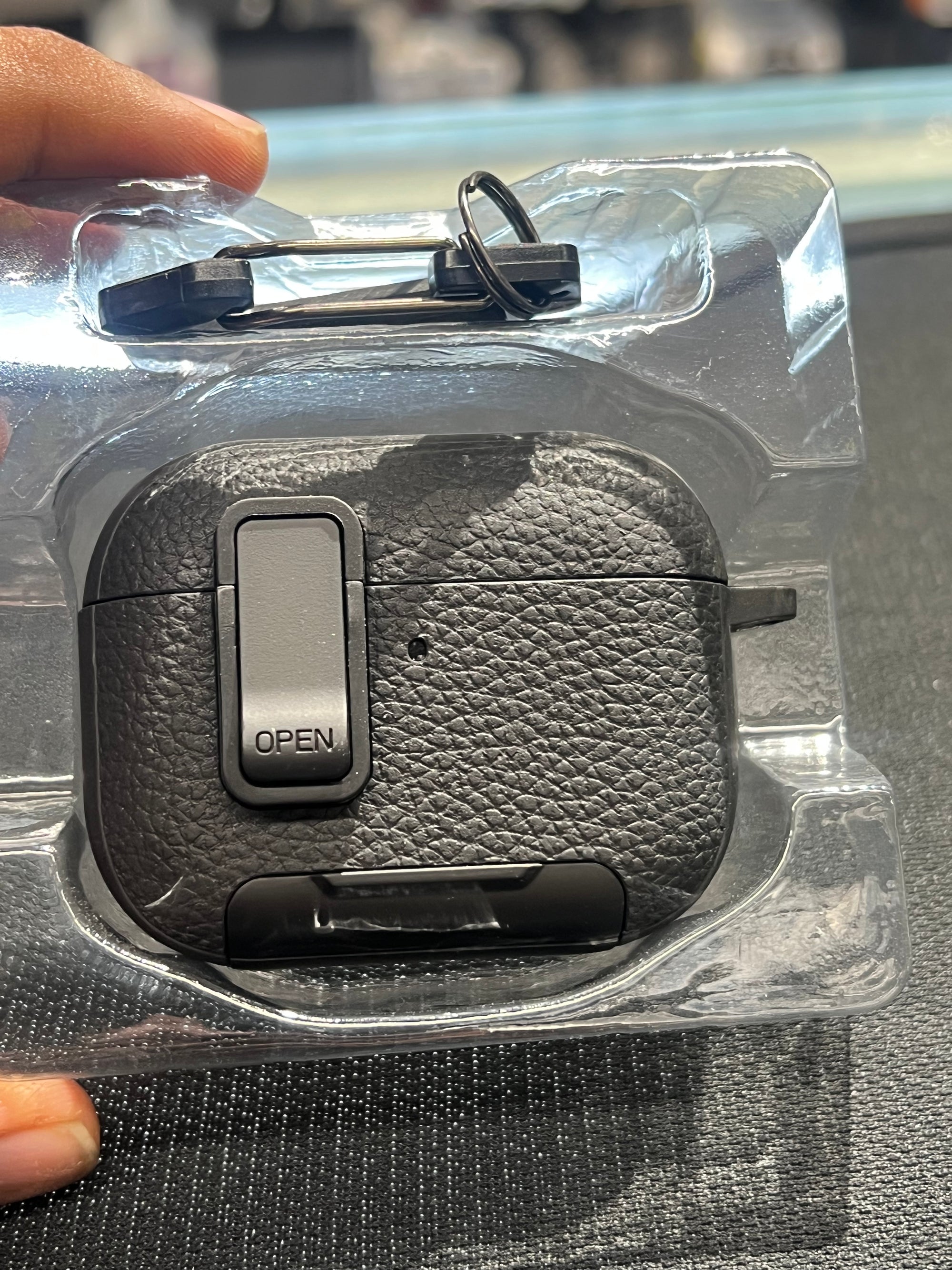 Airpods 3 pro silicone case with lock