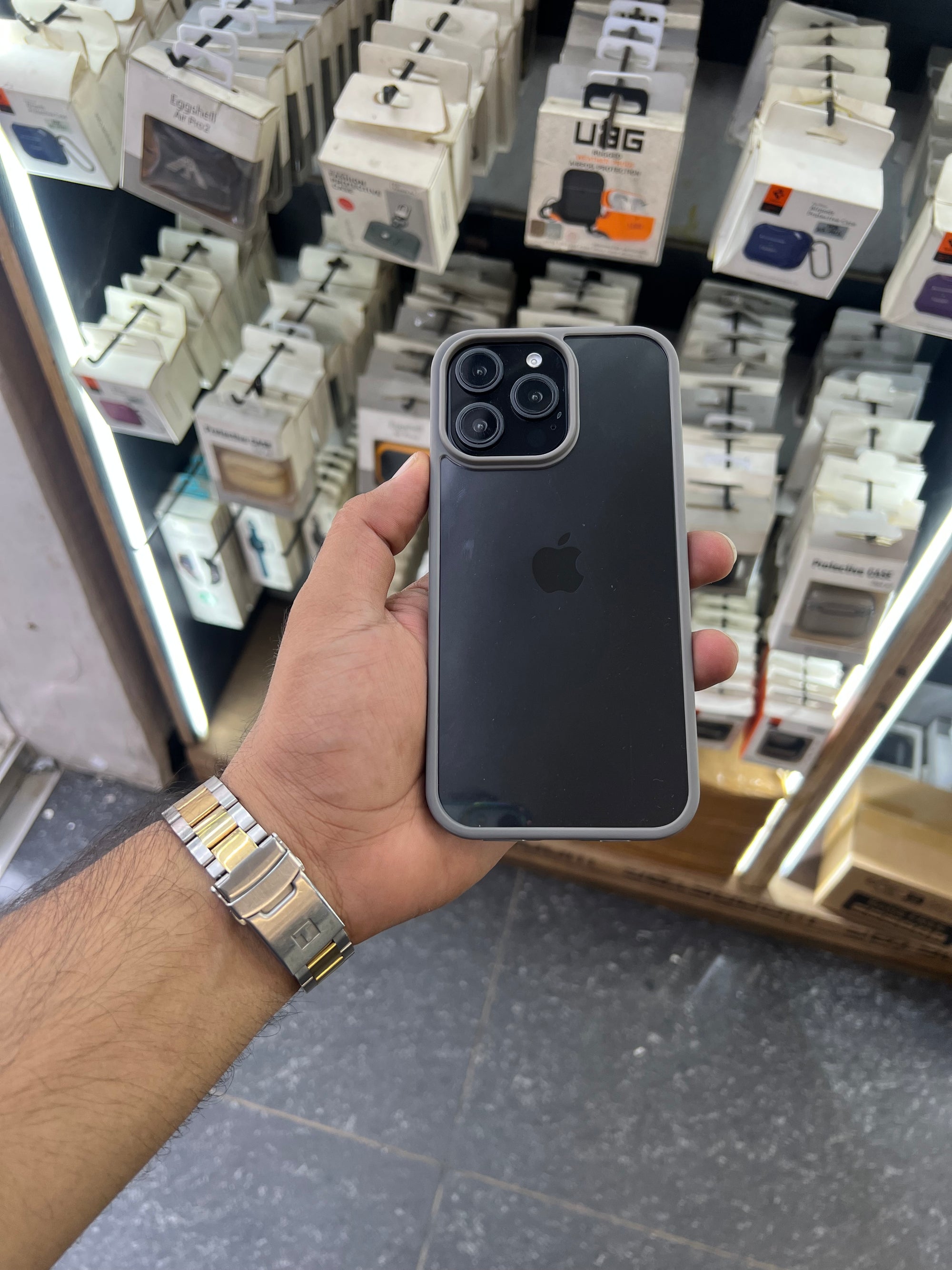 Gray colour spizen case for 16 pro maxx