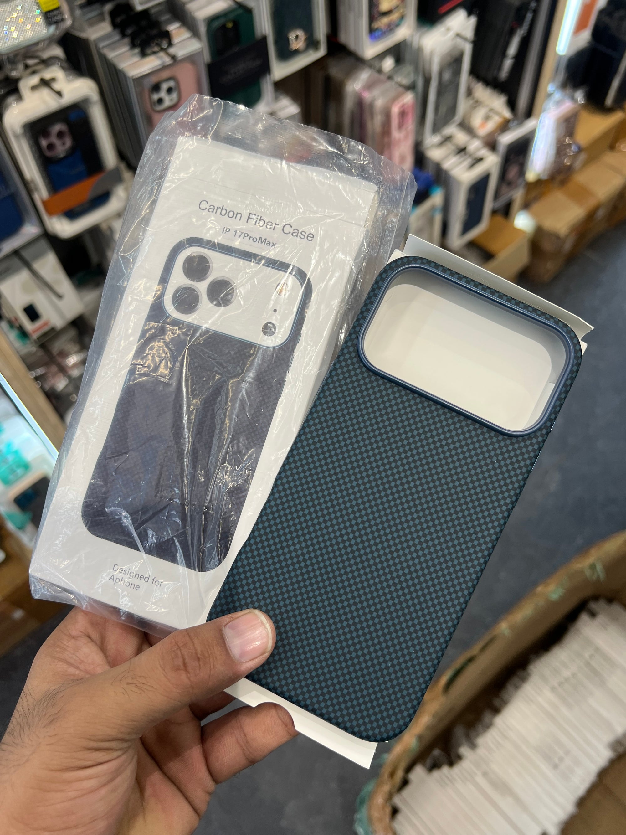 Carbon case with MagSafe for i phone 17 pro