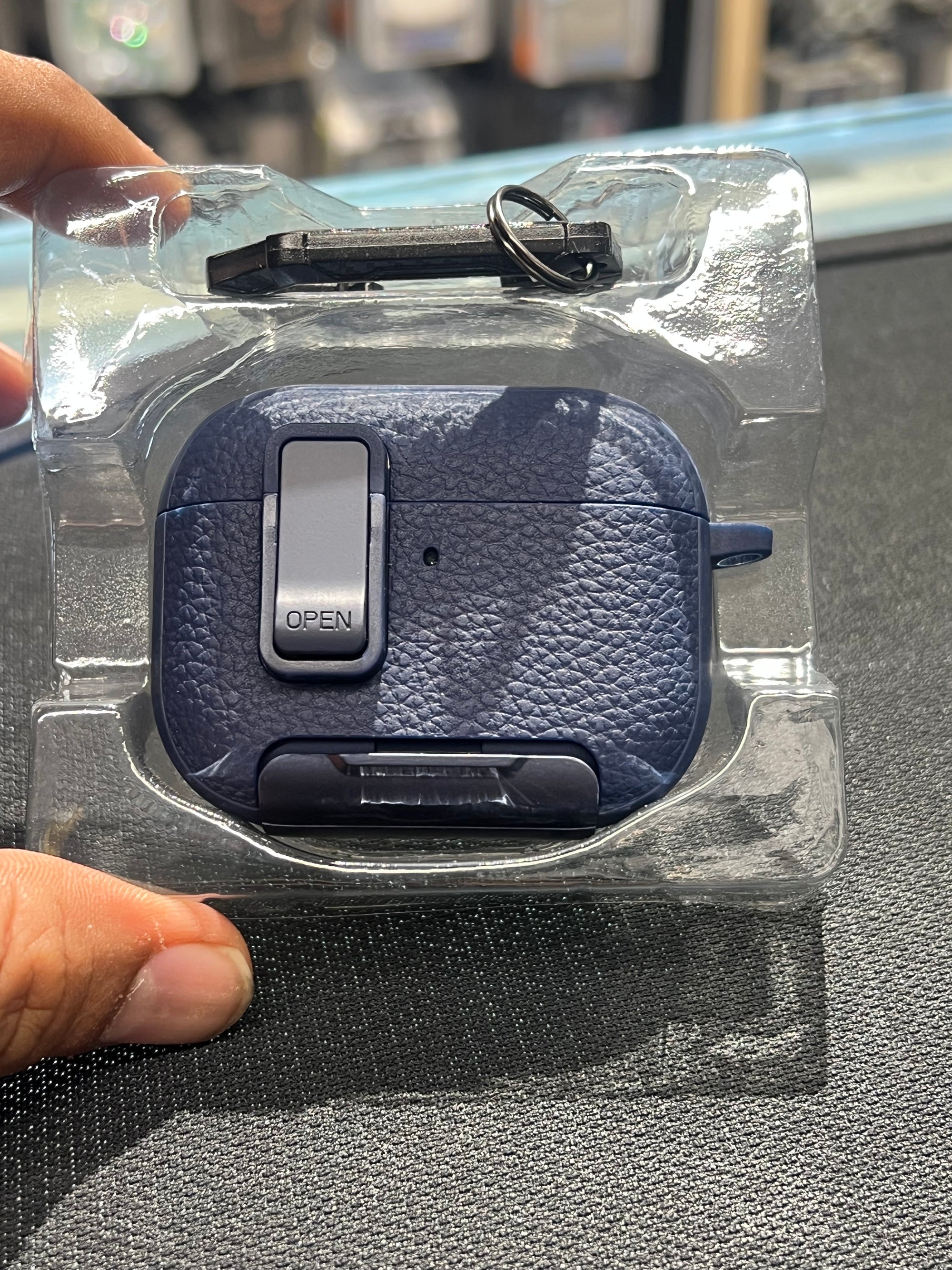 Airpods 3 pro silicone case with lock