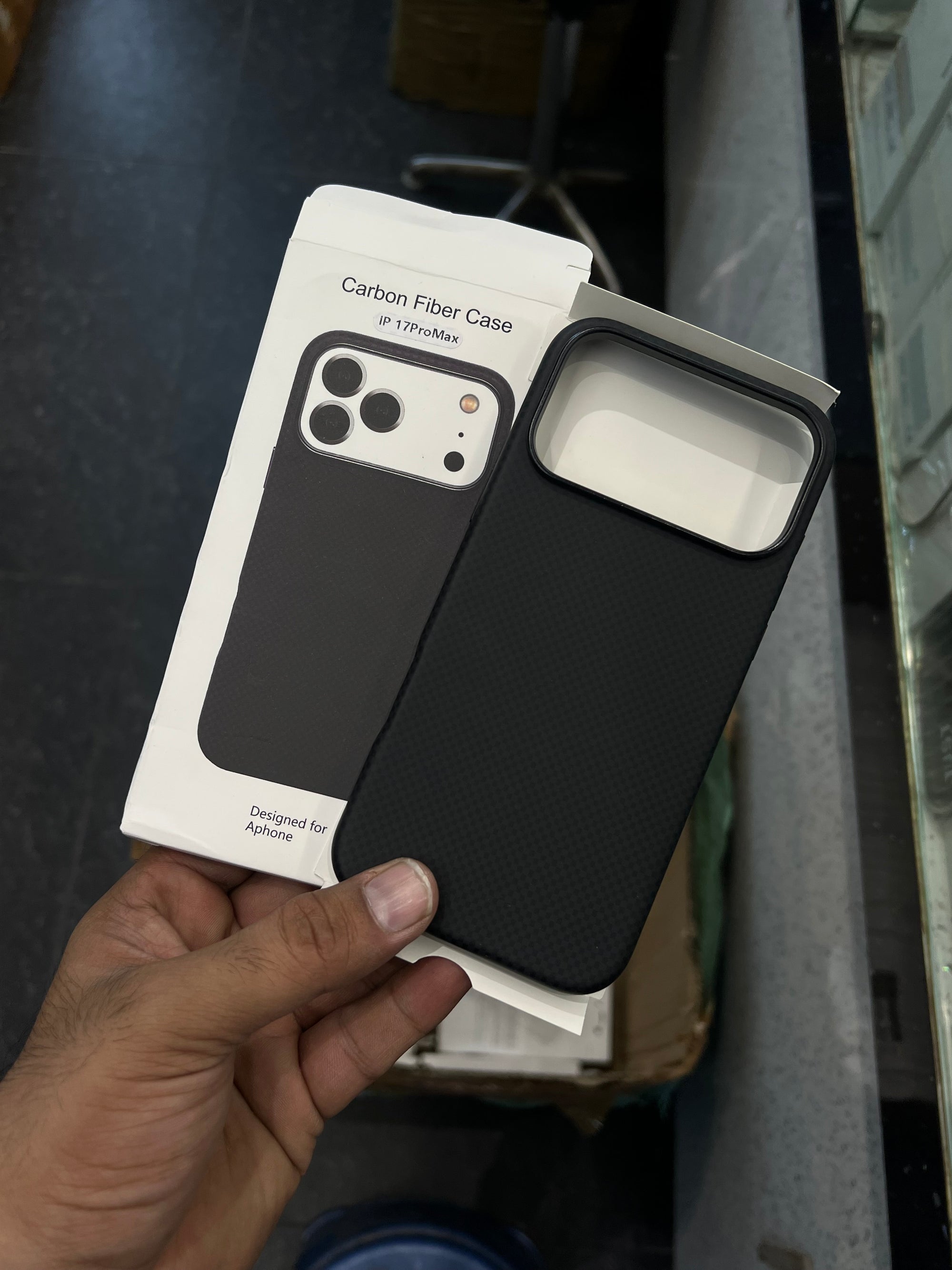 Carbon case magsafe i phone 17 pro maxx