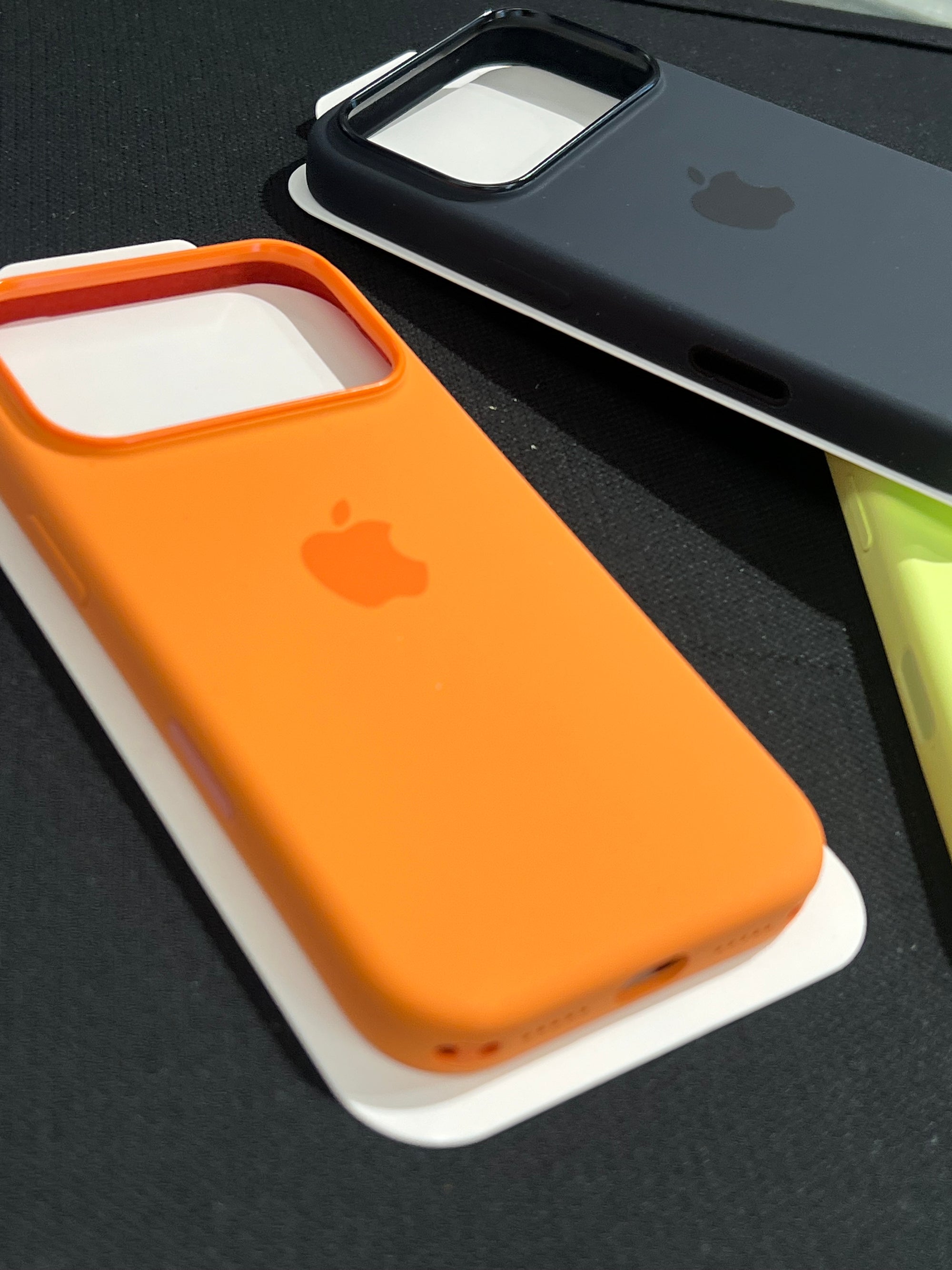 I phone 17 pro max original orange silicon case