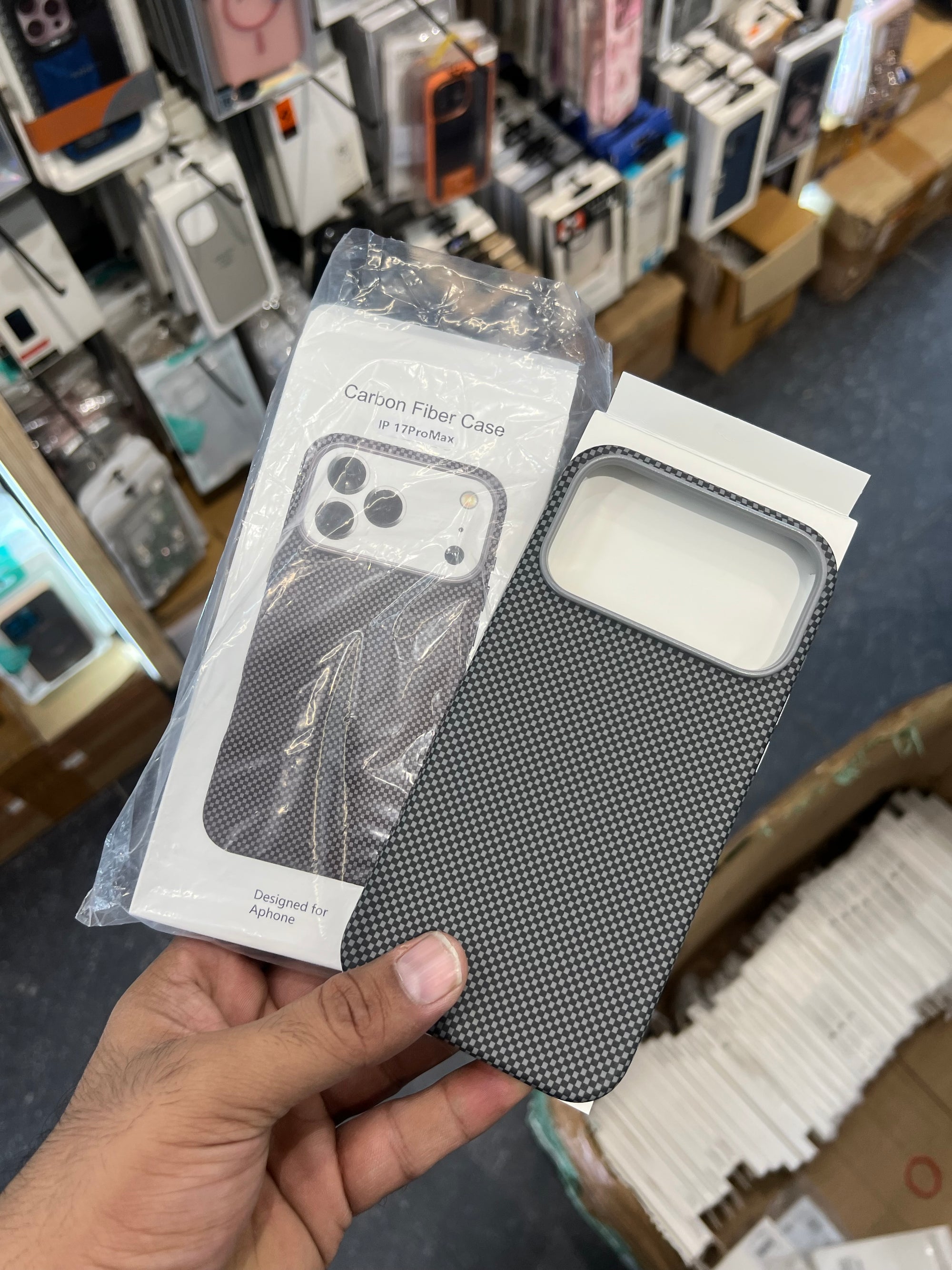 Carbon magsafe case for i phone 17 pro max