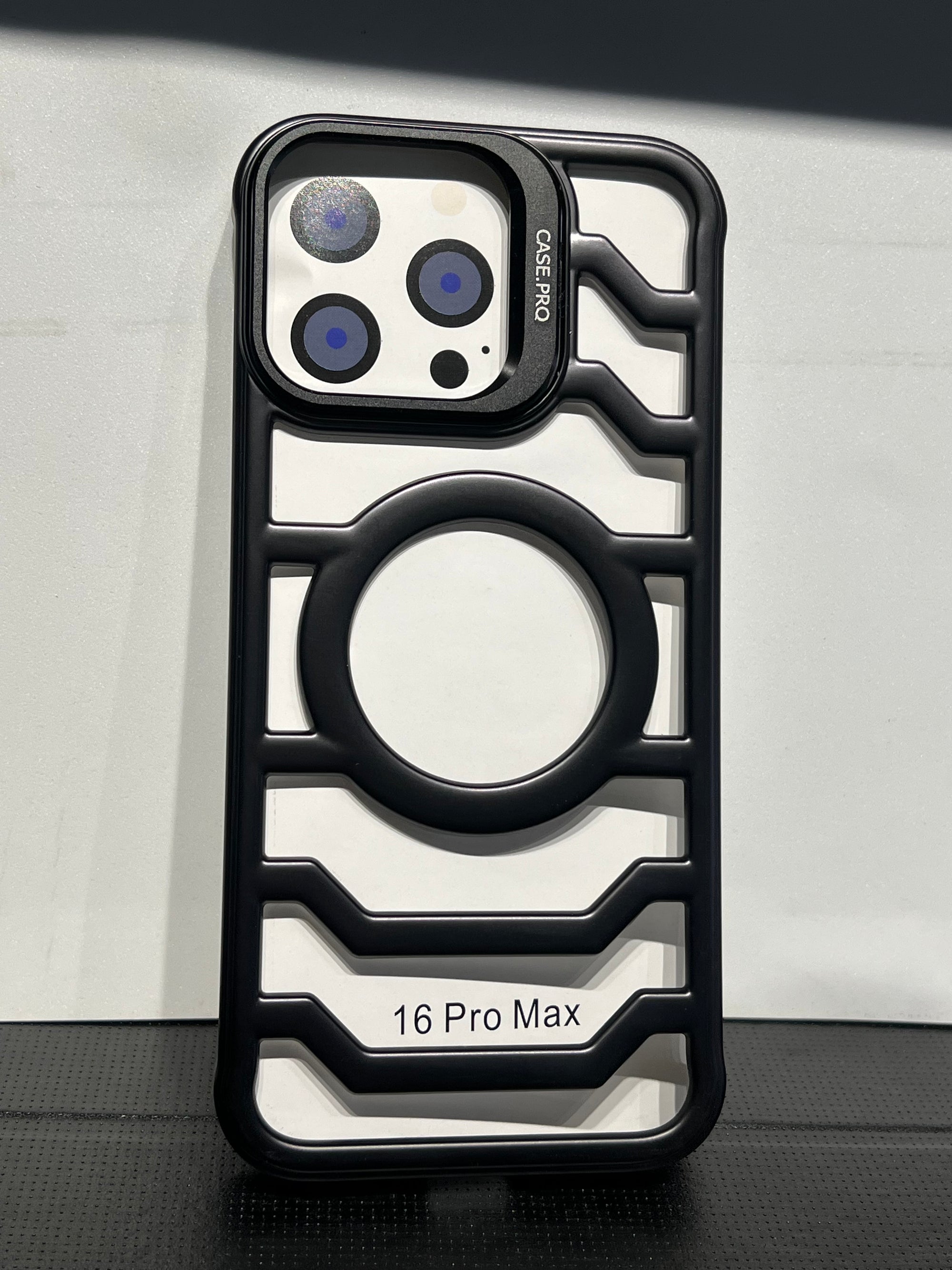 Bumper case with stand i phone 16 pro maxx