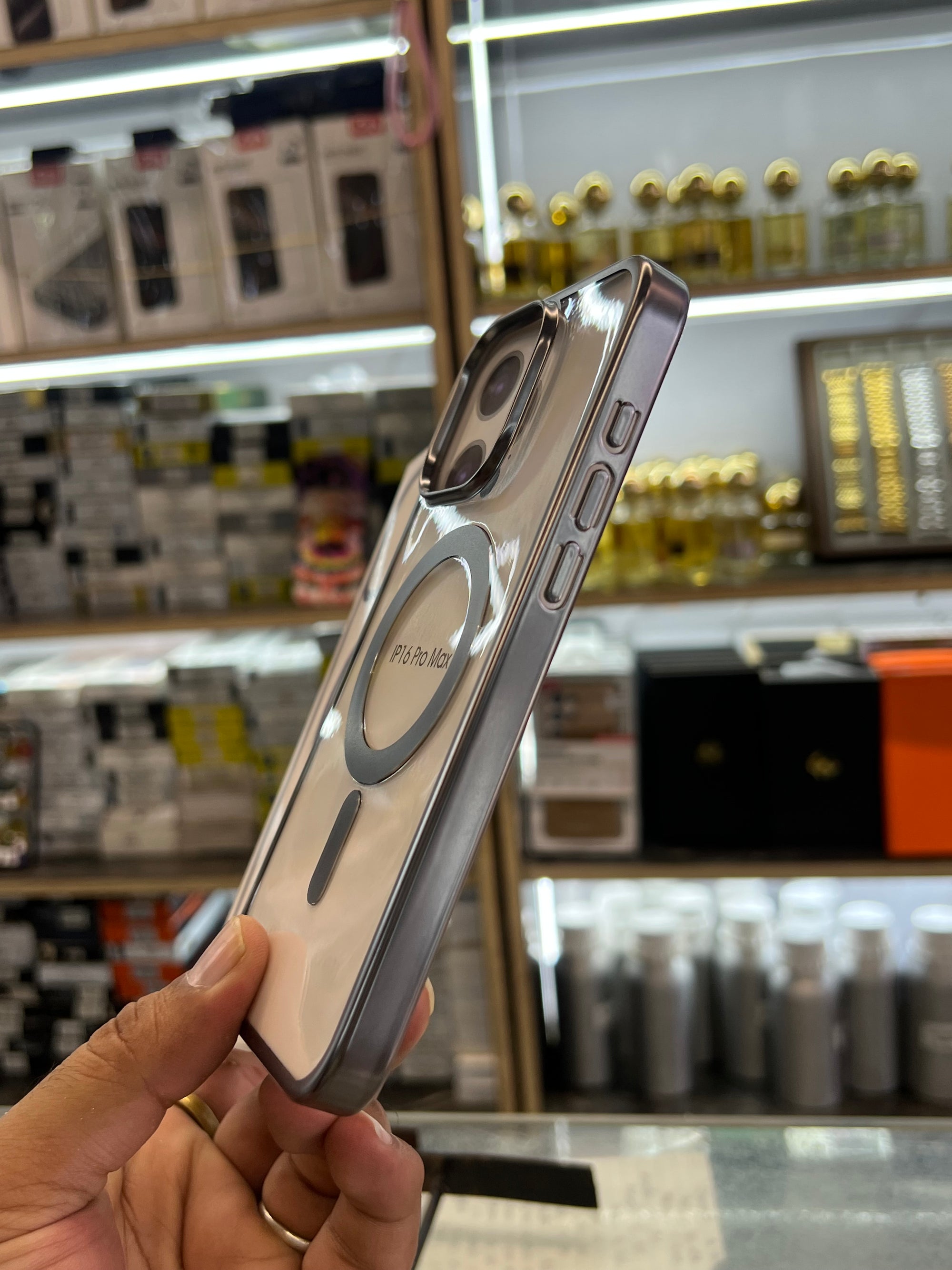 Anti yellow magsafe case i phone 16 pro max