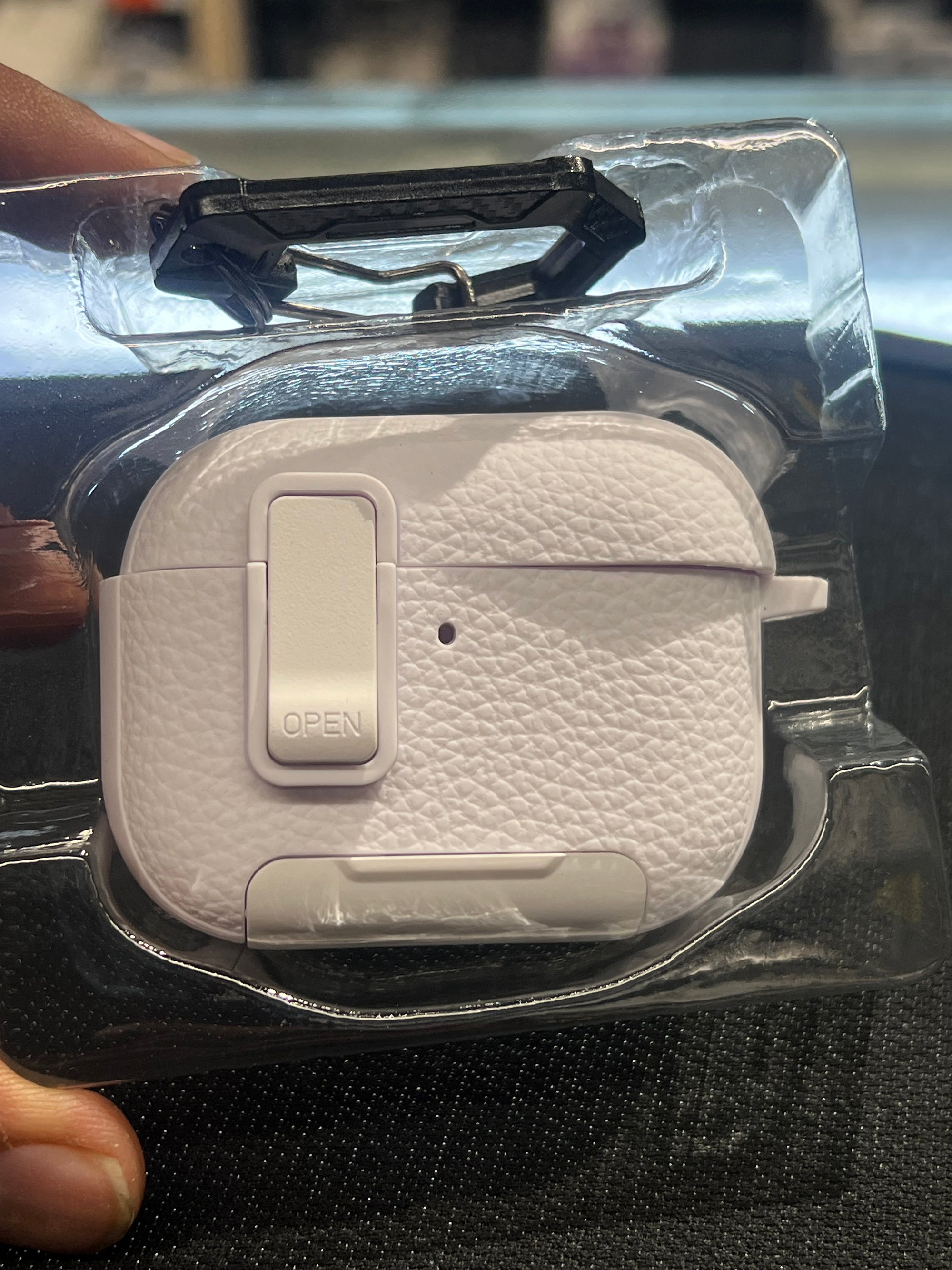 Airpods 3 pro silicone case with lock