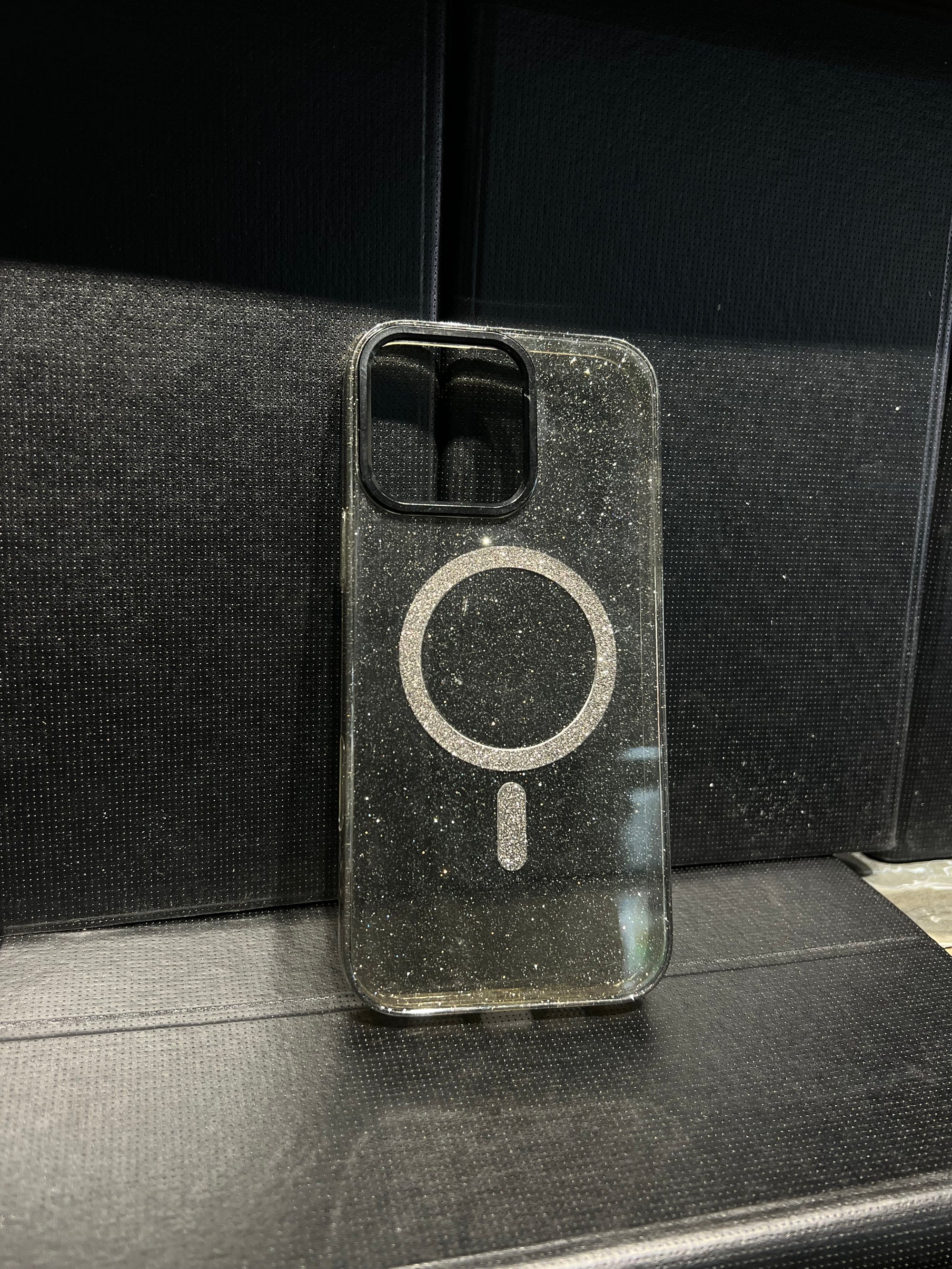 white Glitter case 16 pro maxx