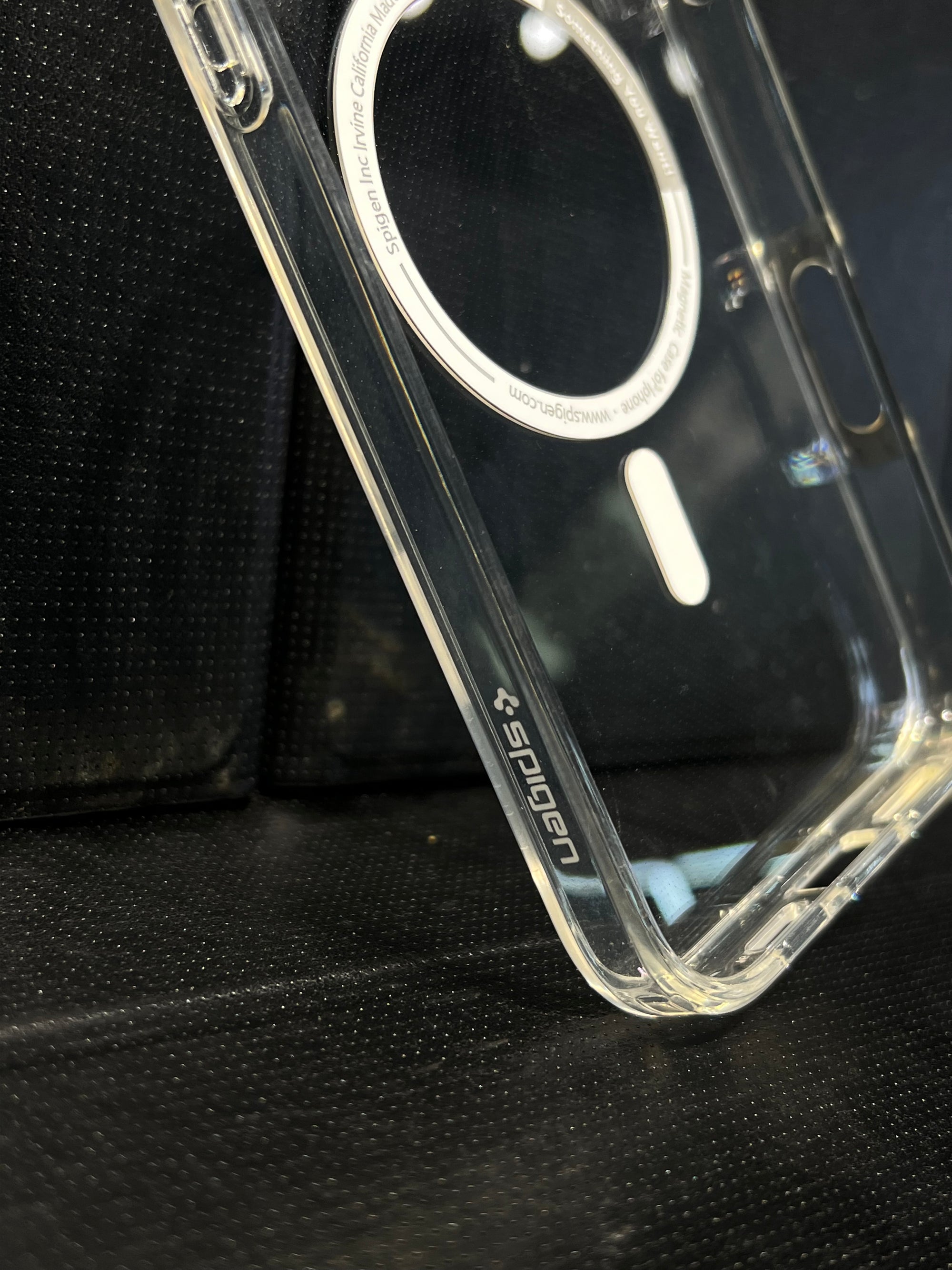 Spizen magsafe anti yellow i phone 16 pro maxx