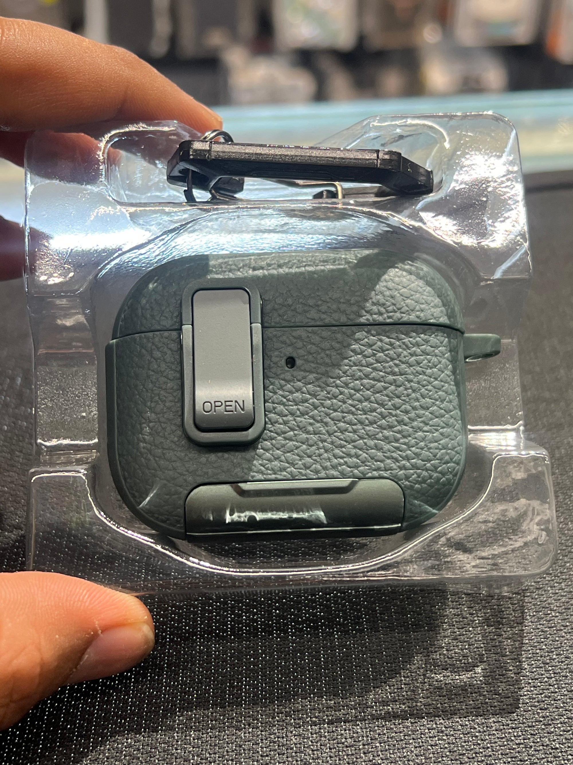 Airpods 3 pro silicone case with lock