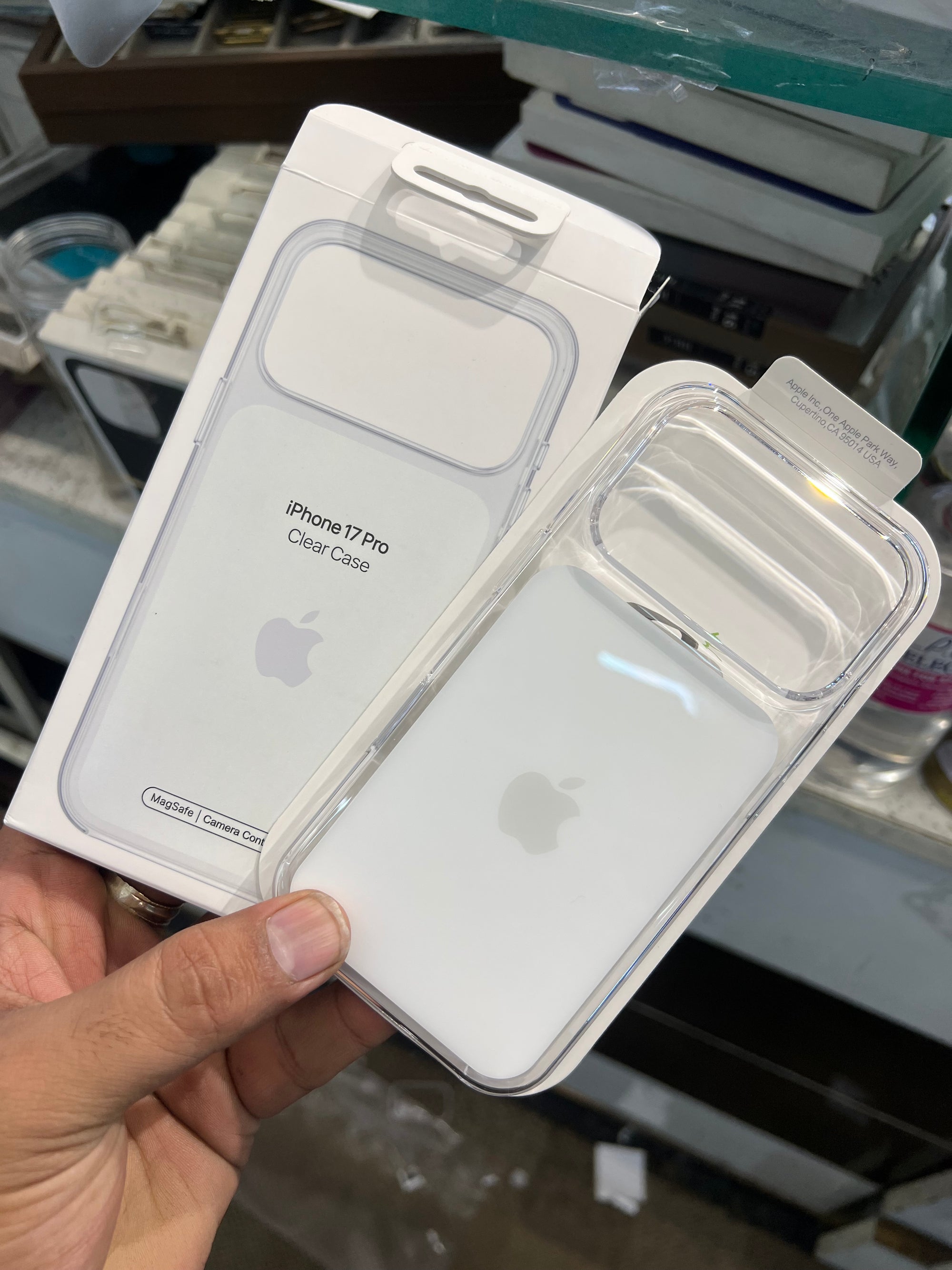 Og case with magsafe camera sensor button 17 pro max