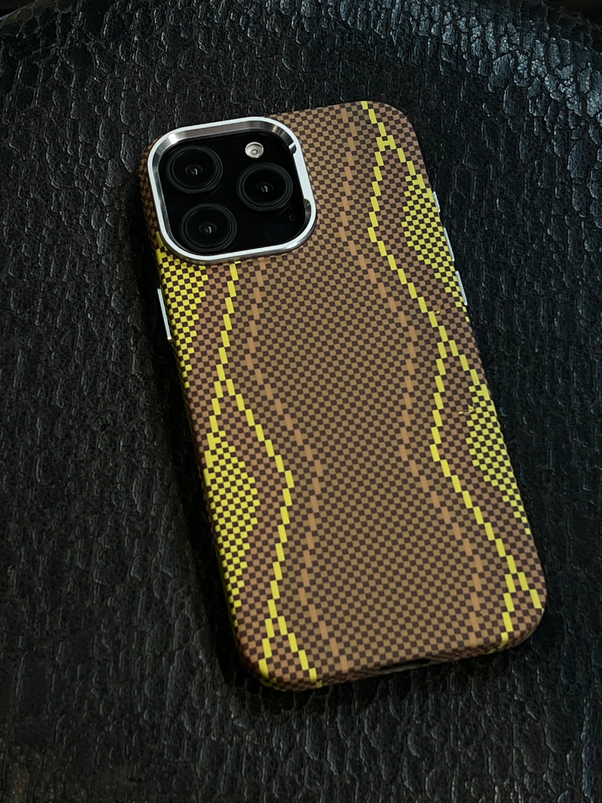 Kevlar case paper back case 16 pro
