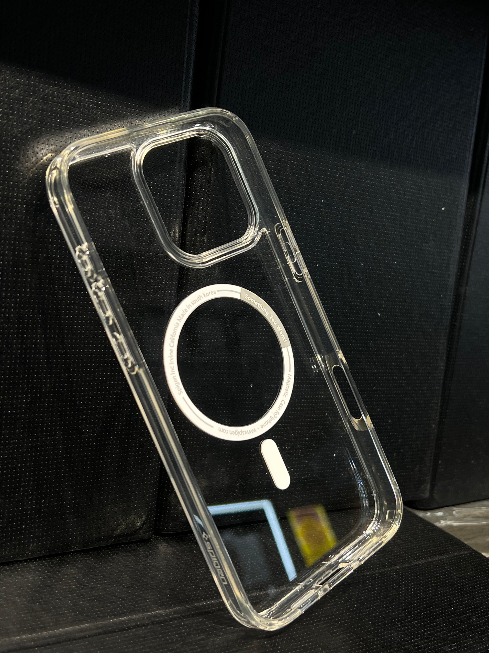 Spizen magsafe anti yellow i phone 16 pro maxx