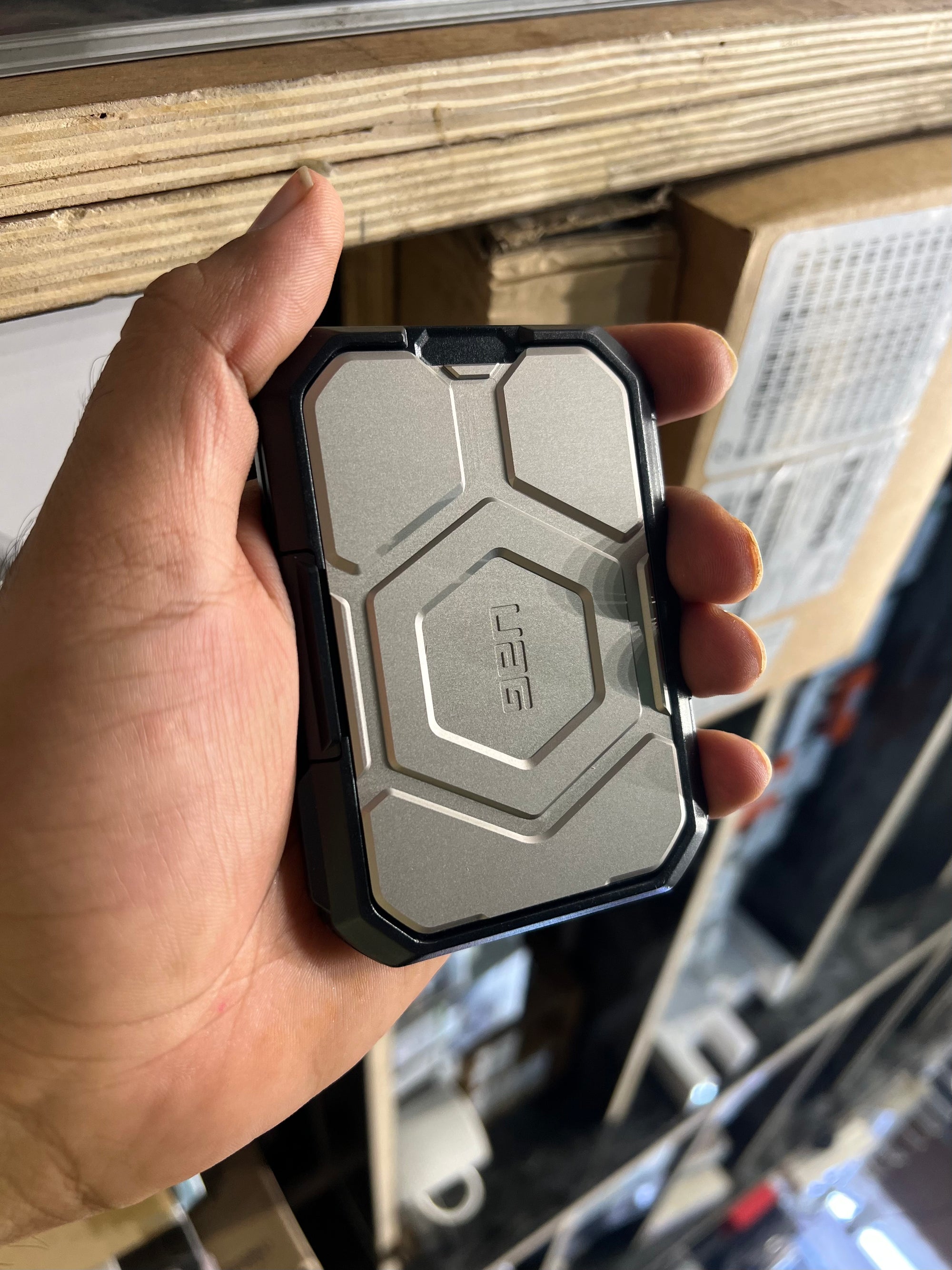 Uag magsafe wallet