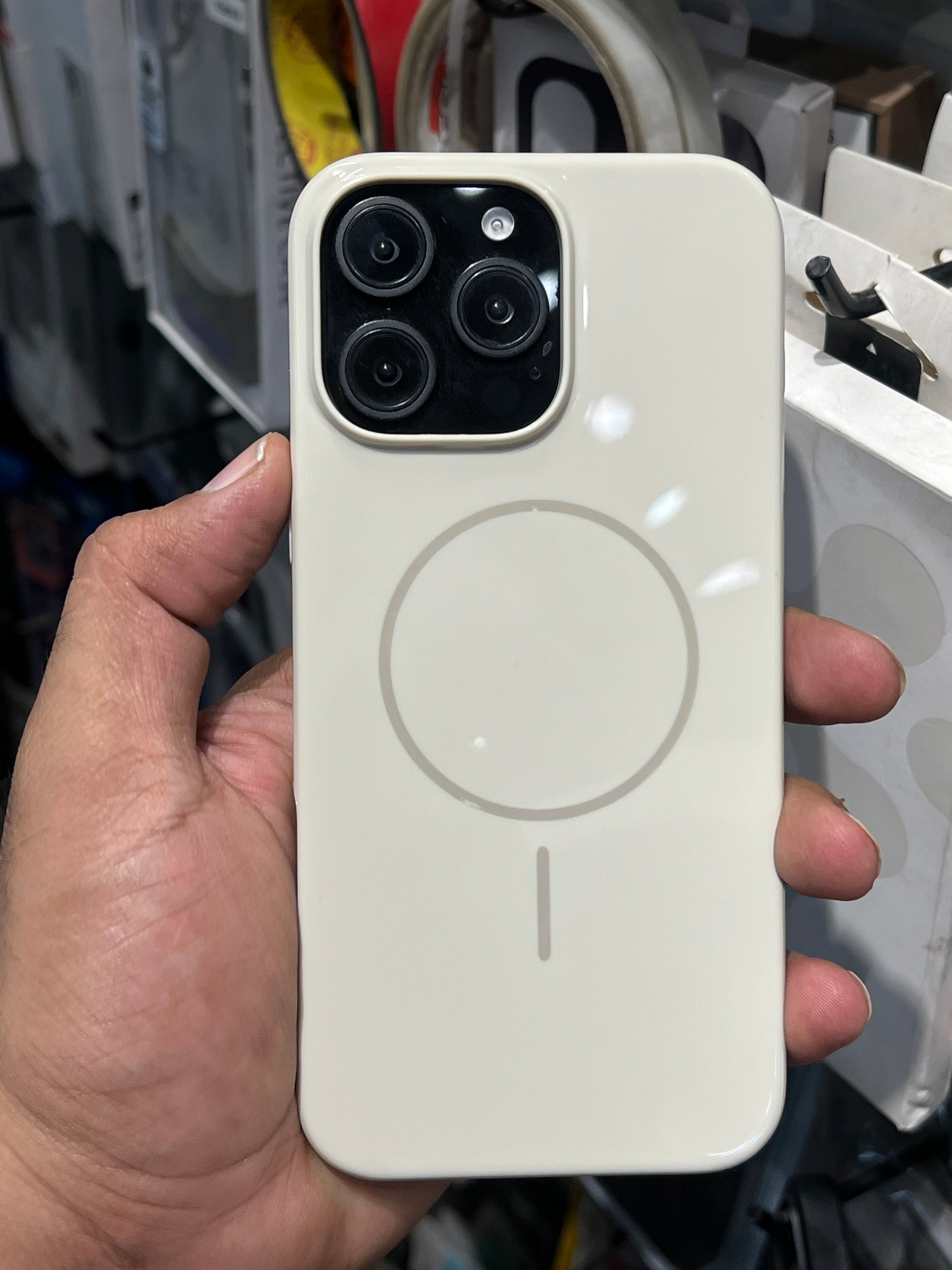 Beat case with side sensor bhtton cream colour i phone 16 pro maxx
