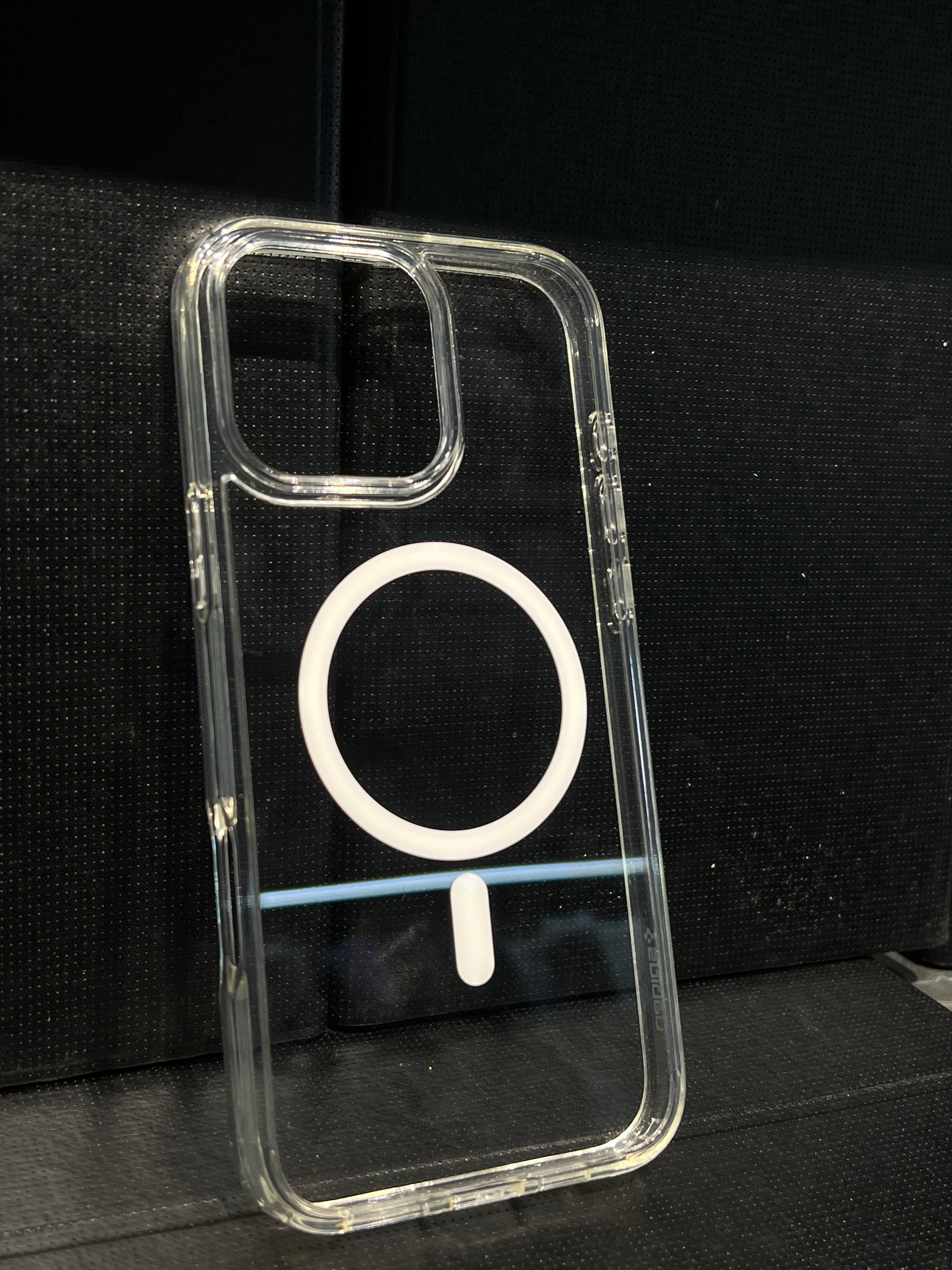Spizen magsafe anti yellow i phone 16 pro maxx