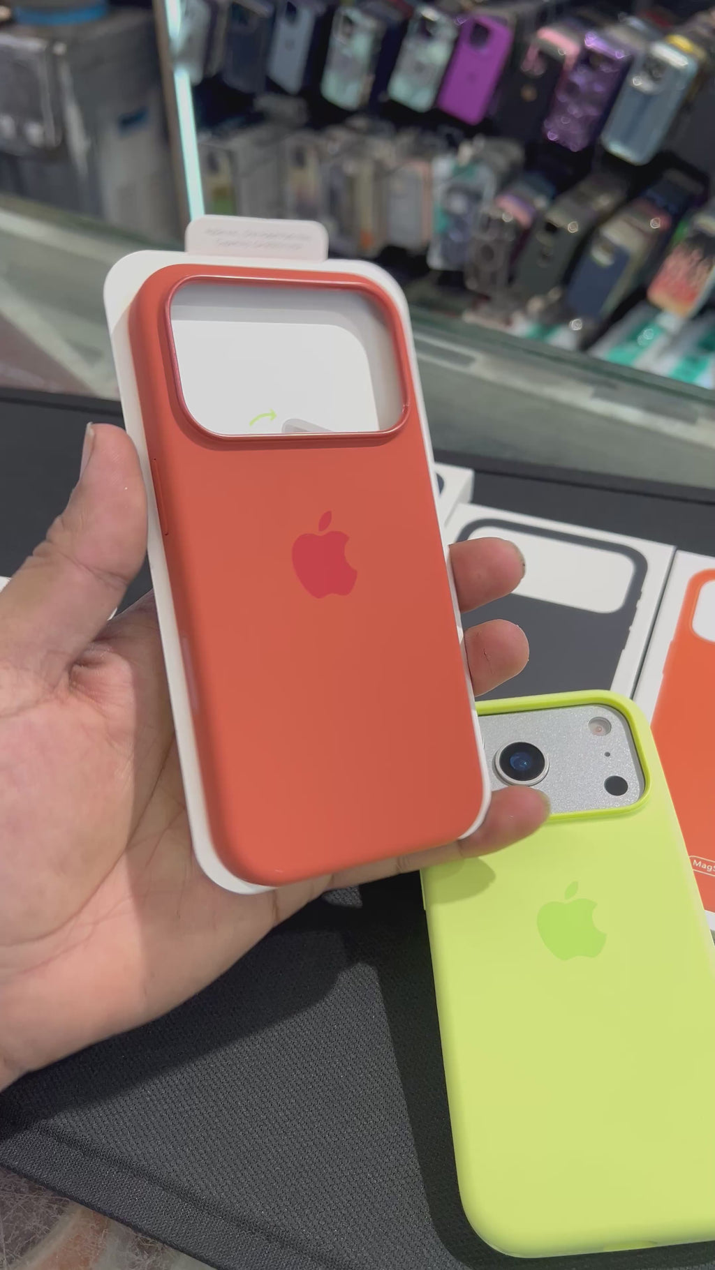 I phone 17 pro original terra cotta silicon case