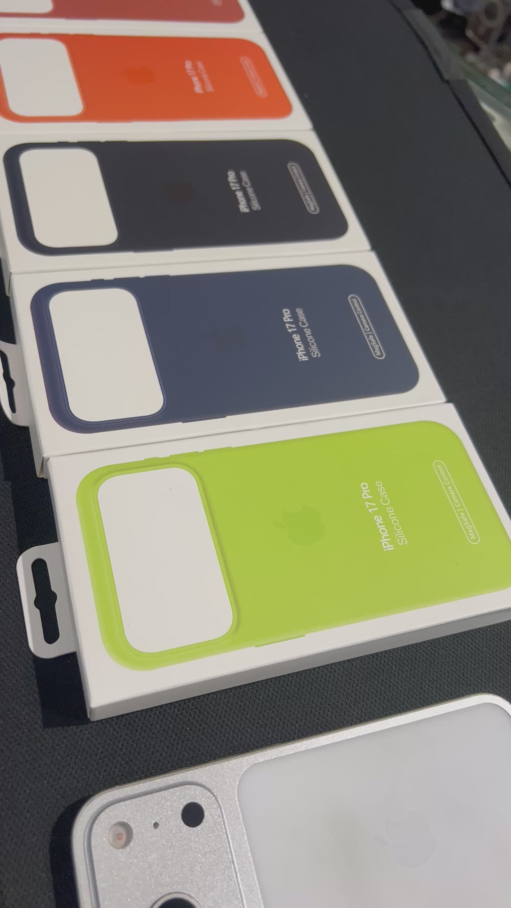 I phone 17 pro original midnight silicon case