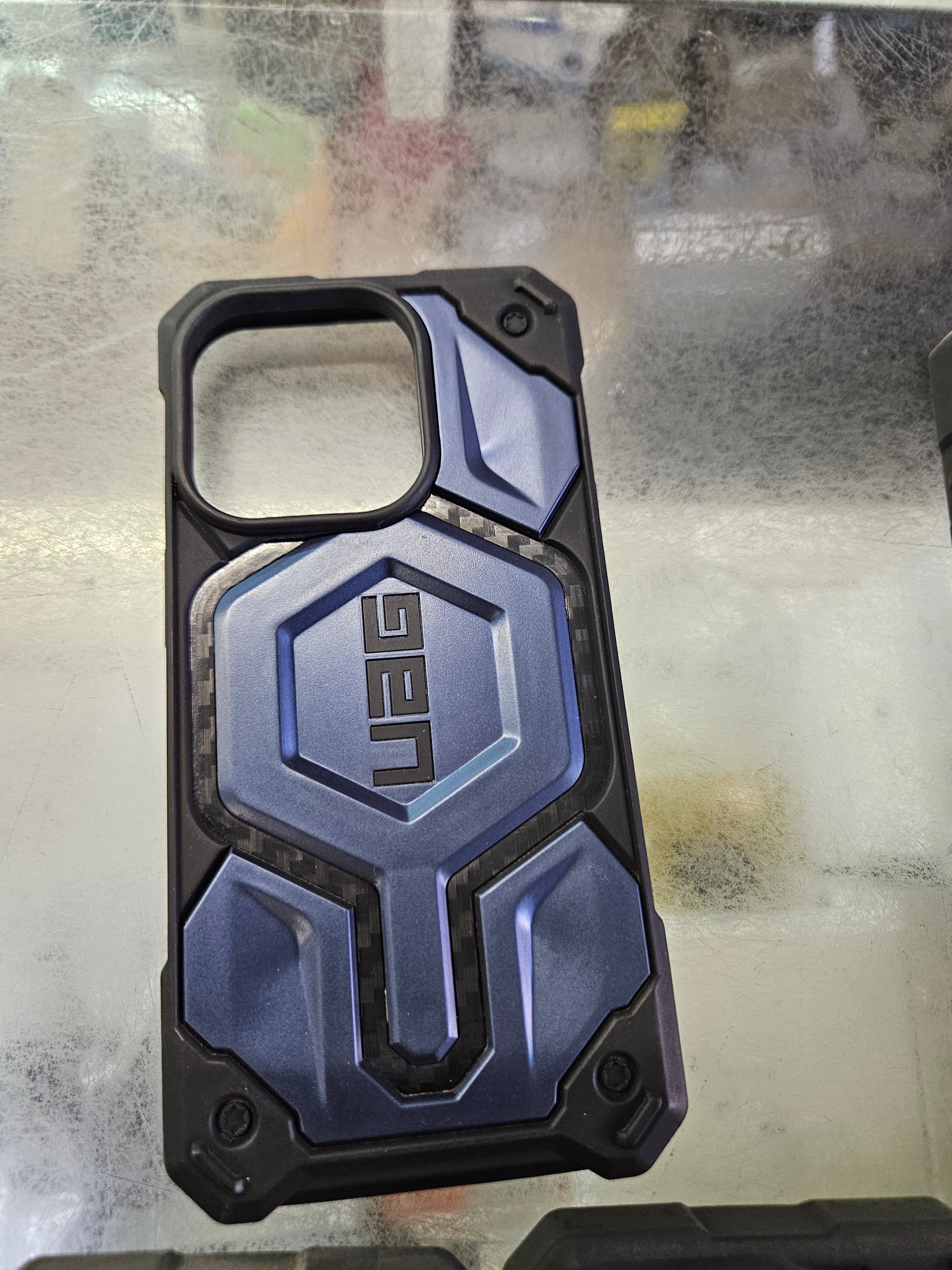 Iphone 14 pro uag case