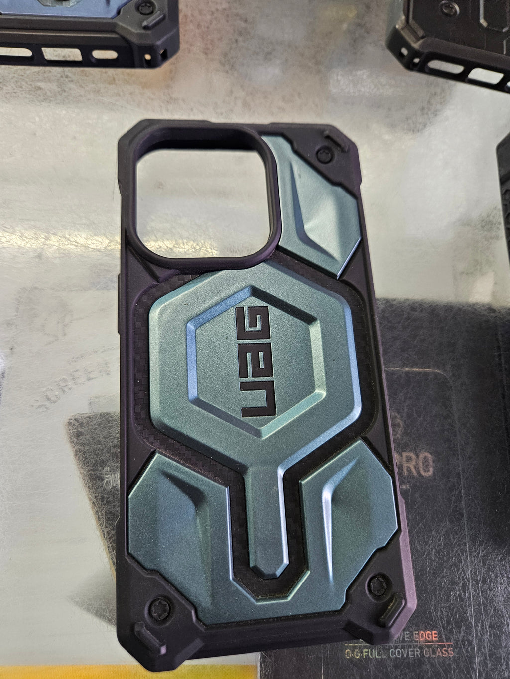Iphone 14 pro uag case