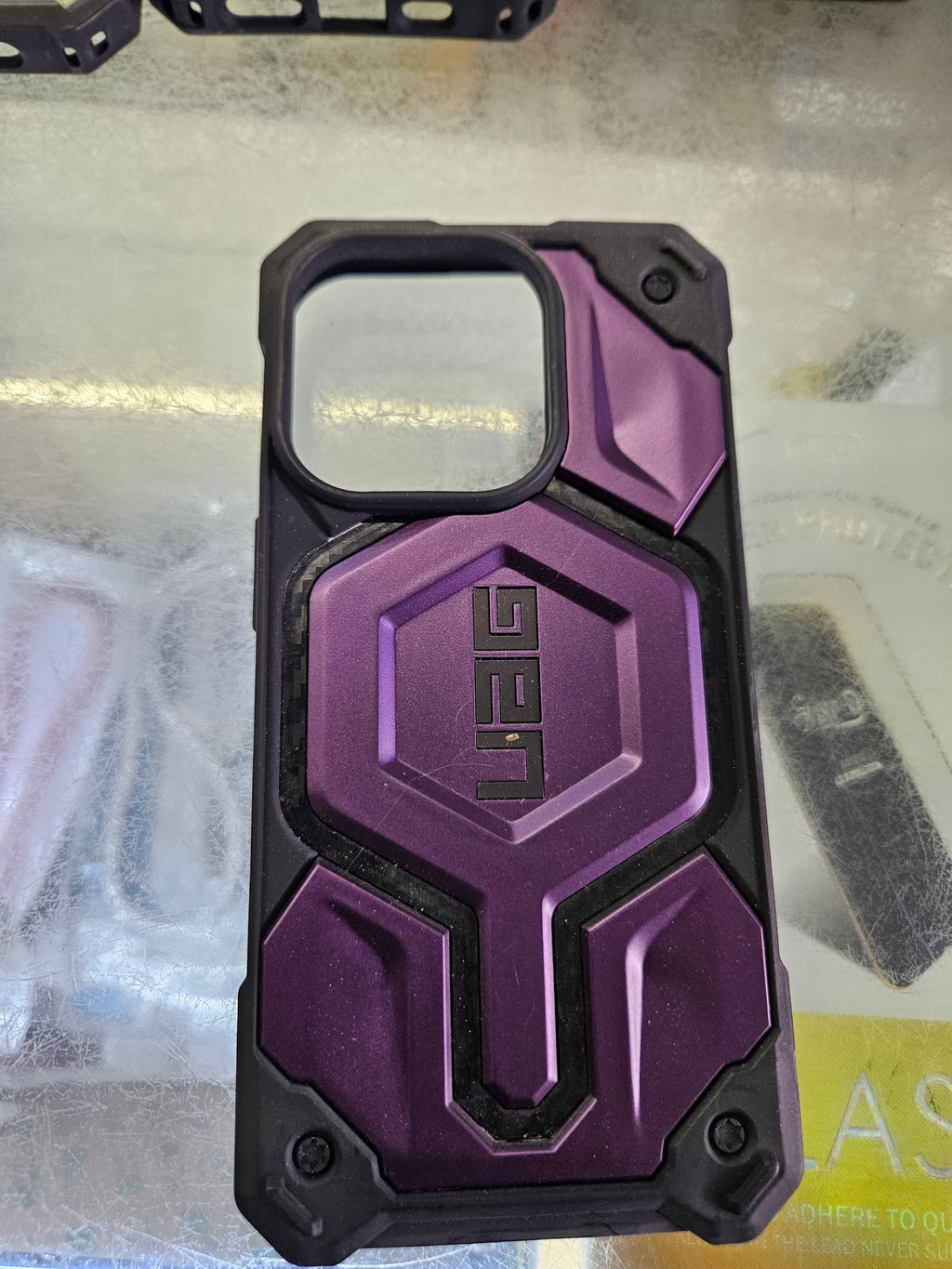 Iphone 14 pro uag case