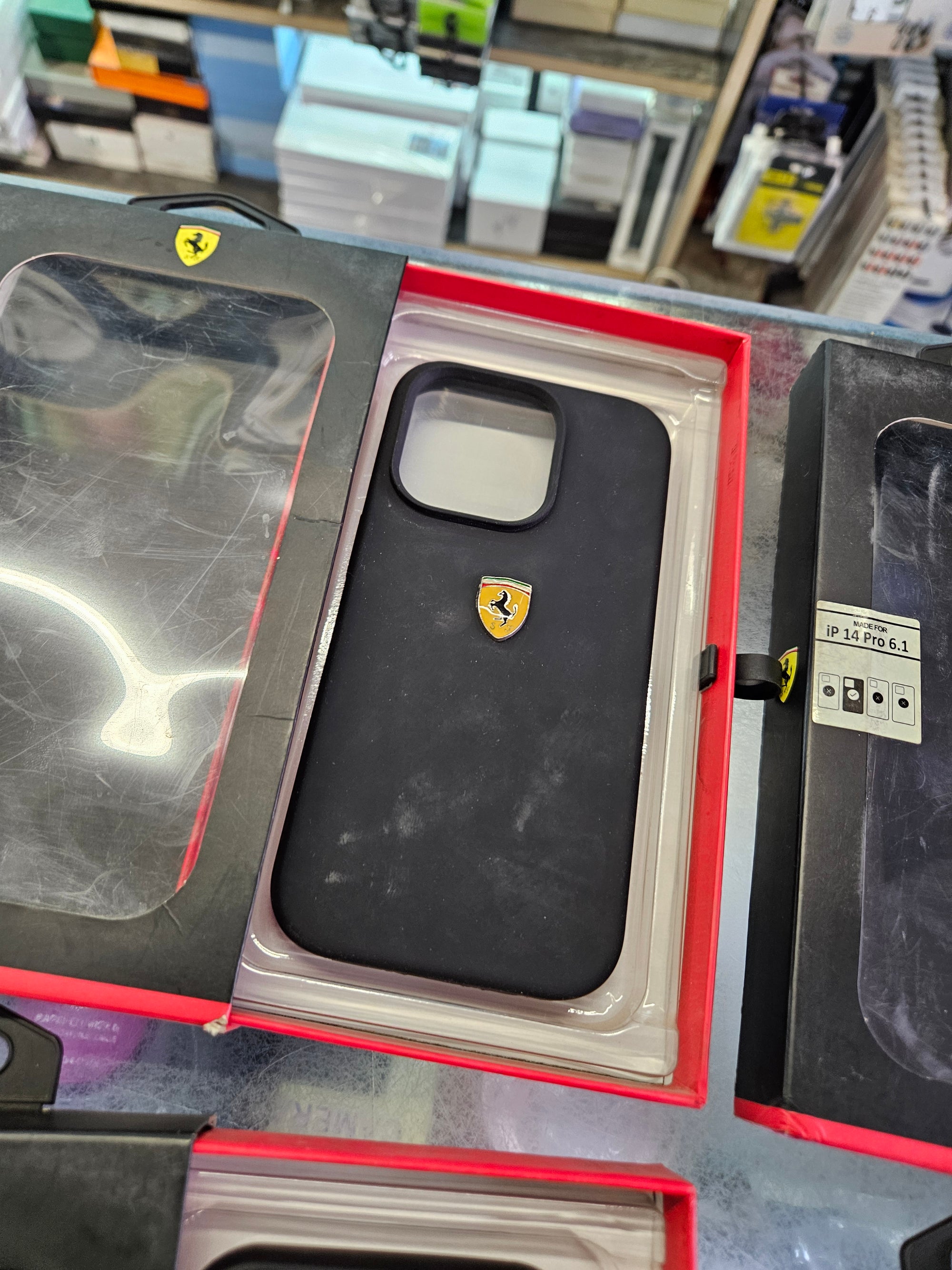Iphone 14 pro luxury car case